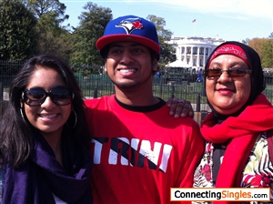 with sister and mom in Washington DC