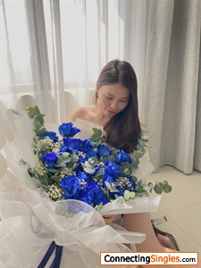 Blue roses are so beautiful. Isn't it?