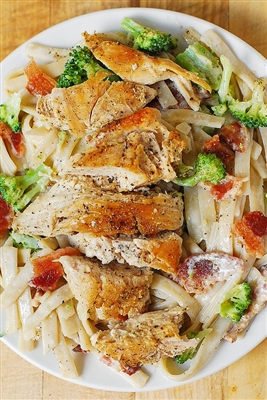 Creamy Broccoli Chicken and Bacon Pasta Recipe